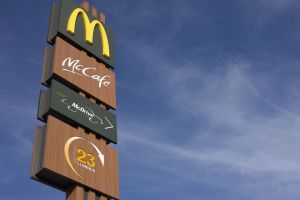 KPMG: a McDonalds 5 év alatt 153,4 milliárd forinttal emelte a magyar GDP-t